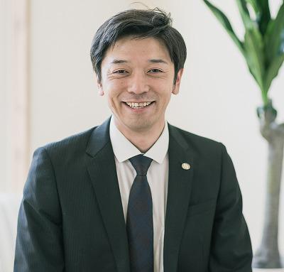 青山　靖史